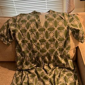 Summer dress. Size large. Green and off white.